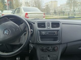 2015 Renault Logan II, белый, 200000 рублей, вид 5