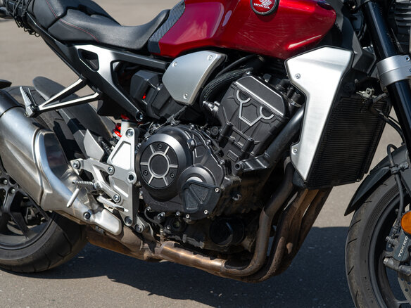 2018 Honda CB 1000R, красный, 820000 рублей - вид 17