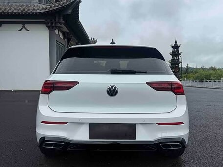 2023 Volkswagen Golf VIII, серый, 1985000 рублей, вид 5