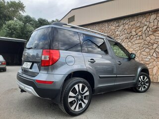 2015 Skoda Yeti I Рестайлинг, серый, 1350000 рублей, вид 5