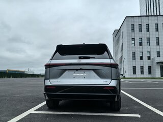 2026 Toyota bZ3X 58.3 kWh, серебристый, 2456029 рублей, вид 5