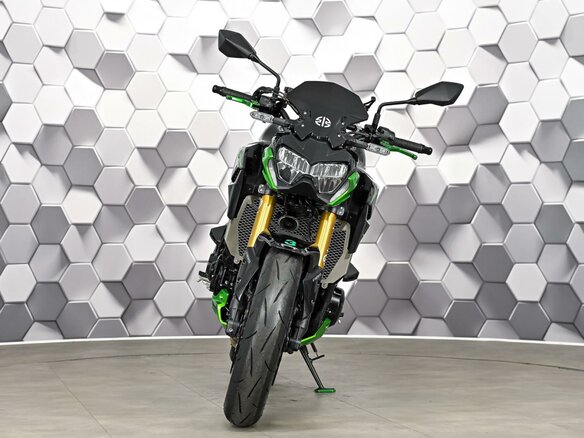 2022 Kawasaki Z 900, чёрный, 1177000 рублей - вид 4