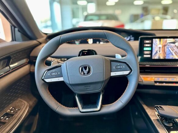 2024 Changan UNI-V I, белый, 2600000 рублей - вид 13