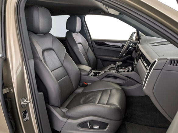 2019 Porsche Cayenne III, серый, 4790000 рублей - вид 24