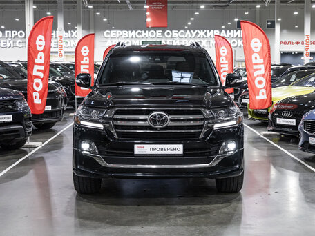 2019 Toyota Land Cruiser 200 Series Рестайлинг 2, чёрный, 7699000 рублей, вид 3