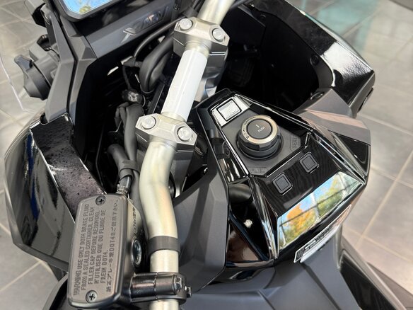 2026 Honda X-ADV, чёрный, 1650000 рублей - вид 6