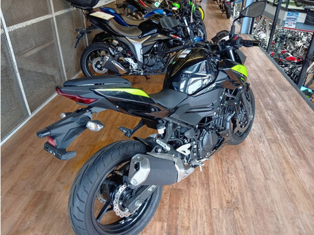 2022 Kawasaki Z 250, чёрный, 420000 рублей, вид 2