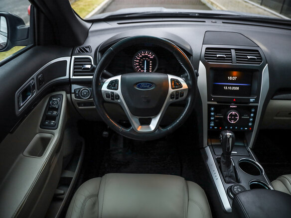 2014 Ford Explorer V, чёрный, 1594777 рублей - вид 11