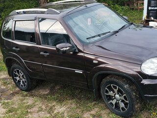 2009 Chevrolet Niva I Рестайлинг, коричневый, 430000 рублей, вид 3