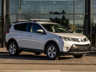 2015 Toyota RAV4 IV (XA40), белый, 1695000 рублей, вид 3