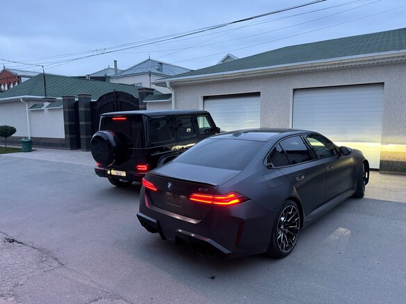 2024 BMW M5 VII (G90), чёрный, 17890000 рублей - вид 3