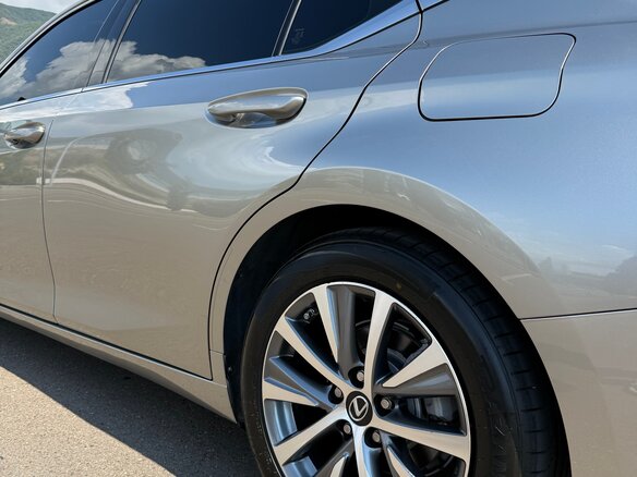 2019 Lexus ES 200 VII, серый - вид 12