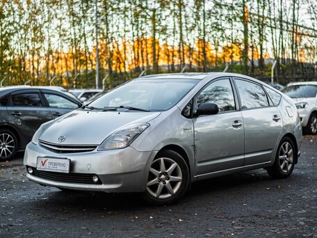 2008 Toyota Prius II Рестайлинг (XW20), серебристый, 555000 рублей, вид 1