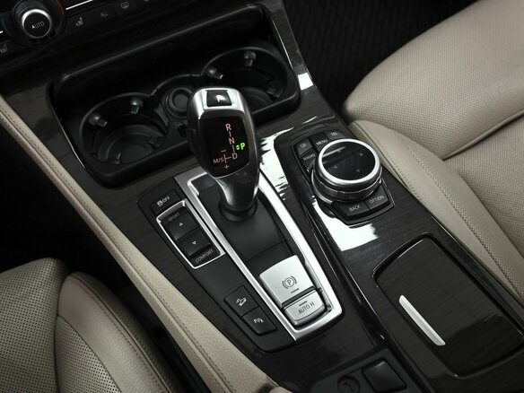 2011 BMW 5 серии 530d xDrive VI (F10/F11/F07), чёрный - вид 11