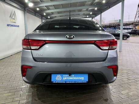 2019 Kia Rio IV, серый, 1449000 рублей, вид 4