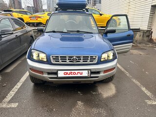 1996 Toyota RAV4 I (XA10), синий, 800000 рублей, вид 3