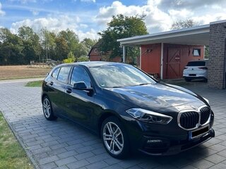 2022 BMW 1 серии 118d III (F40), чёрный, 3868000 рублей, вид 1