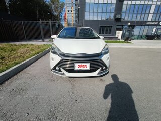 2014 Toyota Aqua I, белый, 910000 рублей, вид 1