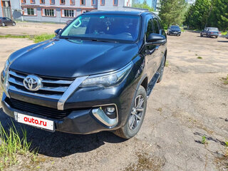 2020 Toyota Fortuner II, чёрный, 5000000 рублей, вид 2