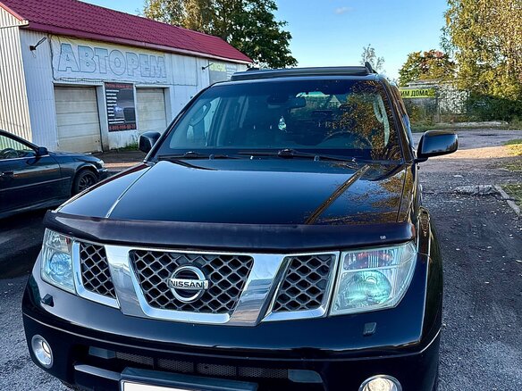 2005 Nissan Pathfinder III, чёрный - вид 5
