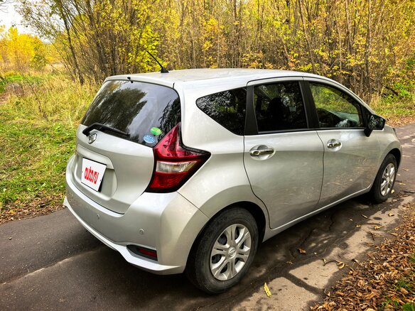 2020 Nissan Note II Рестайлинг, серебристый, 1470000 рублей - вид 5