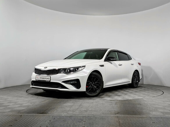 2018 Kia Optima IV Рестайлинг, белый, 1497800 рублей