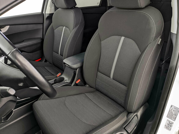 2019 Kia Cerato IV, белый, 1695000 рублей - вид 19