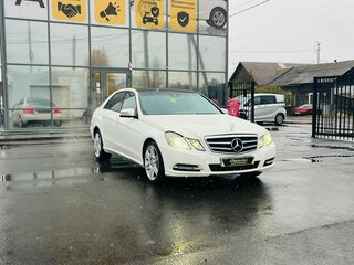 2011 Mercedes-Benz E-Класс 200 7G-Tronic IV (W212, S212, C207), белый, 989000 рублей, вид 4