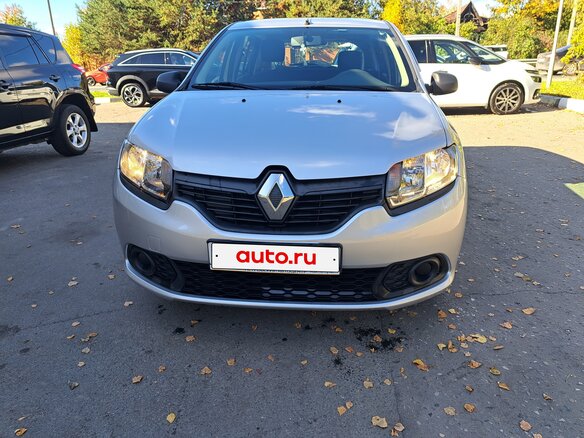 2014 Renault Sandero II, серый, 650000 рублей