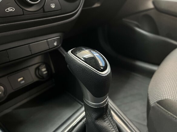 2022 Hyundai Solaris II Рестайлинг, белый, 1546777 рублей - вид 16