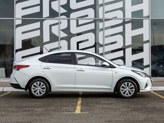 2021 Hyundai Solaris II Рестайлинг, белый, 1699999 рублей, вид 5