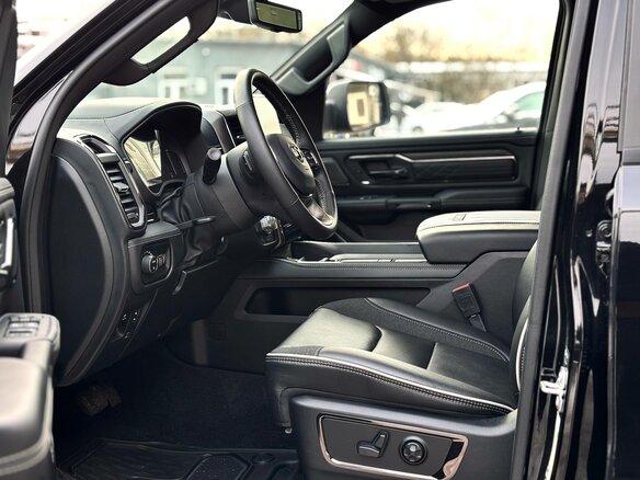 2026 Ram 1500 Crew Cab V Рестайлинг, серебристый, 9492000 рублей - вид 24
