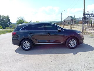 2020 Kia Sorento III Prime Рестайлинг, коричневый, 3977000 рублей, вид 4