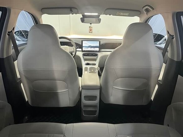 2025 Geely EX2, белый, 1691033 рублей - вид 11