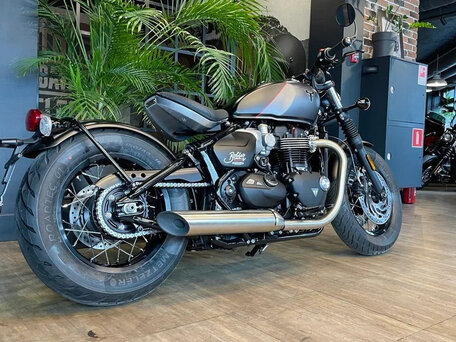 2026 Triumph Bonneville Bobber, чёрный, 2400000 рублей, вид 2