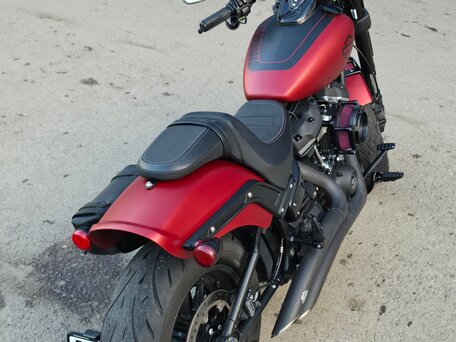 2018 Harley-Davidson Fat Bob, красный, 1600000 рублей, вид 5