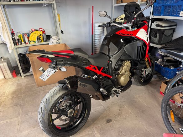 2022 Ducati Multistrada V4, красный, 1500000 рублей - вид 3