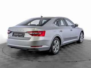 2021 Skoda Superb III Рестайлинг, серебристый, 2250000 рублей, вид 5