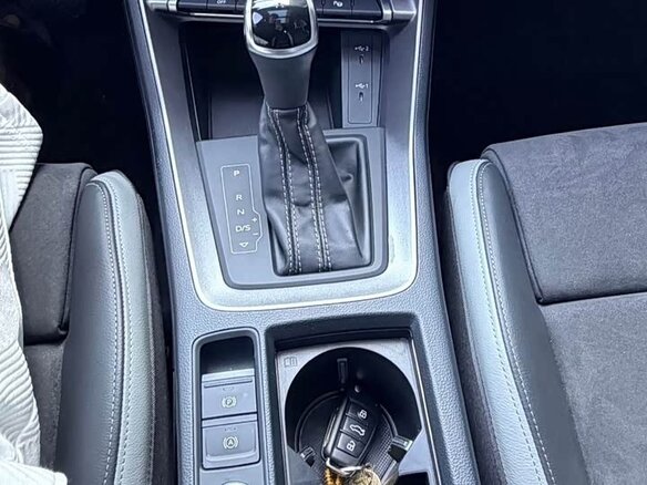 2022 Audi Q3 35 TFSI II (F3), белый, 1885000 рублей - вид 19