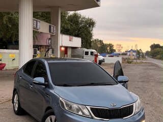 2014 Kia Rio 5-speed III, голубой, 630000 рублей, вид 1