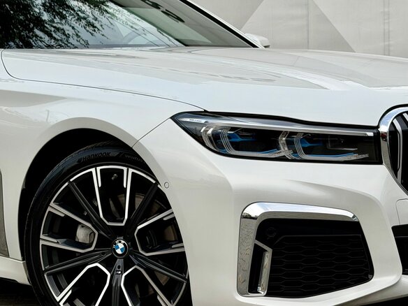 2021 BMW 7 серии Long 740Li xDrive VI (G11/G12) Рестайлинг, белый, 8900000 рублей - вид 7