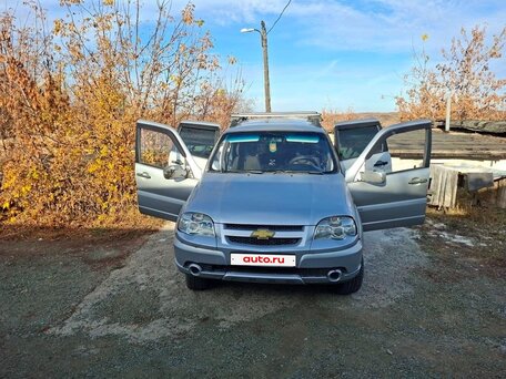 2009 Chevrolet Niva I, серебристый, 410000 рублей, вид 1