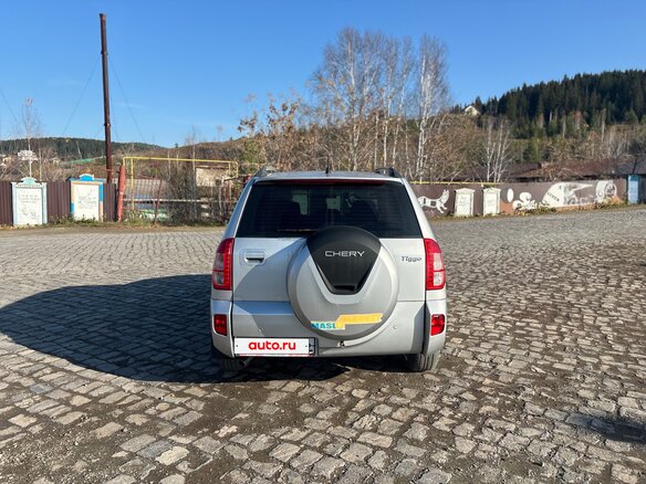 2013 Chery Tiggo (T11) I Рестайлинг (FL), серебристый, 250000 рублей - вид 2