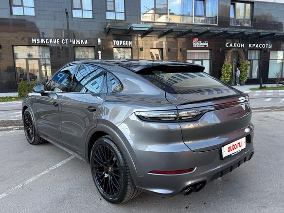 2022 Porsche Cayenne GTS Coupé III, серый, 13400000 рублей - вид 3