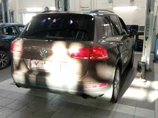 2012 Volkswagen Touareg II, коричневый, 1599000 рублей, вид 3