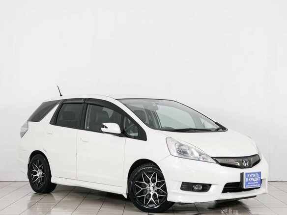 2011 Honda Fit Shuttle I, белый, 899000 рублей