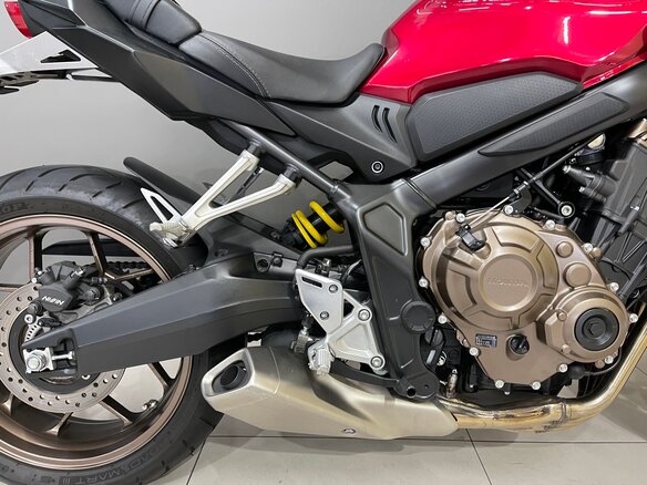 2021 Honda CB 650R, красный, 840000 рублей - вид 18
