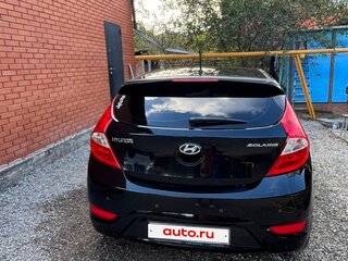 2013 Hyundai Solaris I, чёрный, 810000 рублей, вид 4