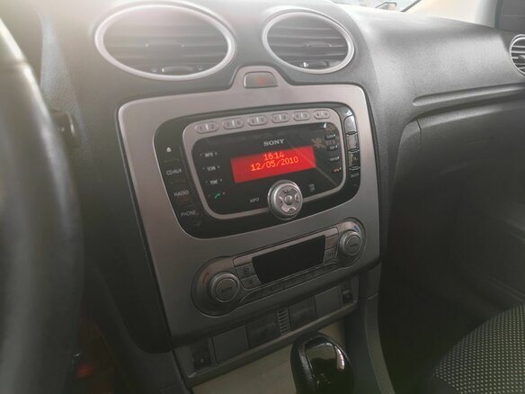 2010 Ford Focus II Рестайлинг, чёрный, 469000 рублей - вид 9
