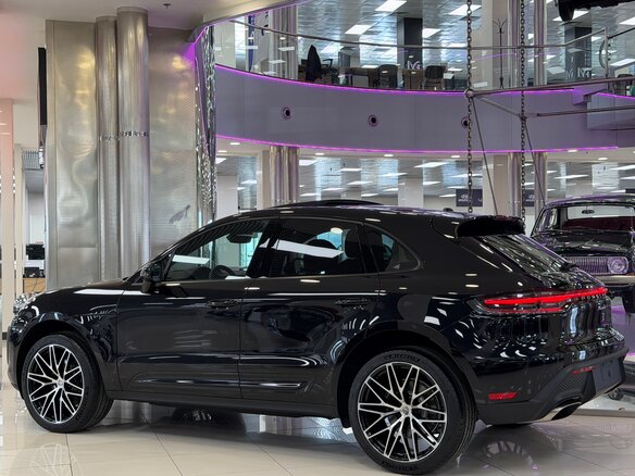 2025 Porsche Macan I Рестайлинг 2, чёрный, 11495000 рублей - вид 10